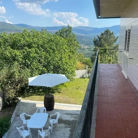 Casa De Jonathan بيت للعطل Vilarinho do Souto